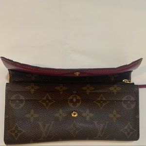 LV Emilie wallet, READ